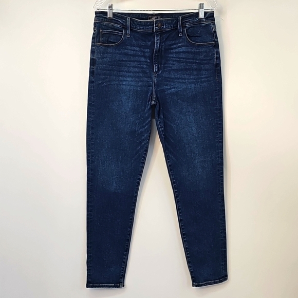 Ambercrombie & Fitch Ultra High Rise Dark Wash Skinny Ankle 5-pocket Jeans Sz:14 - Picture 1 of 8